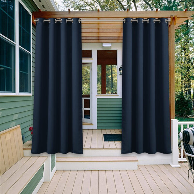 Brun utegardin med maljer for veranda