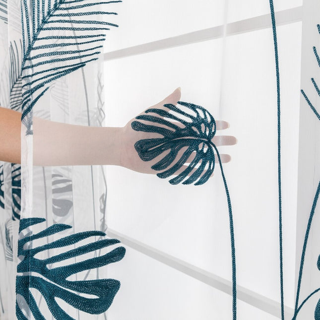 Tynn gardin med monstera bladmønster