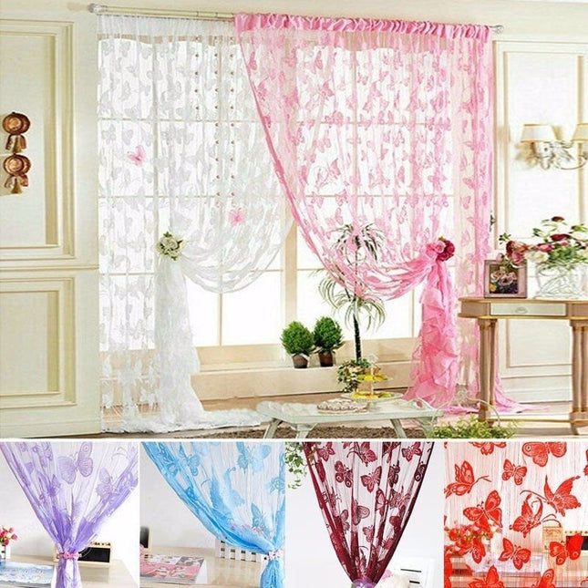 Tynn gardin med vakkert sommerfuglmønster