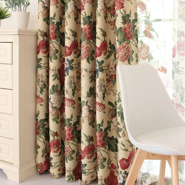 Lessaïa mørkleggingsgardin med romantisk blomstermønster