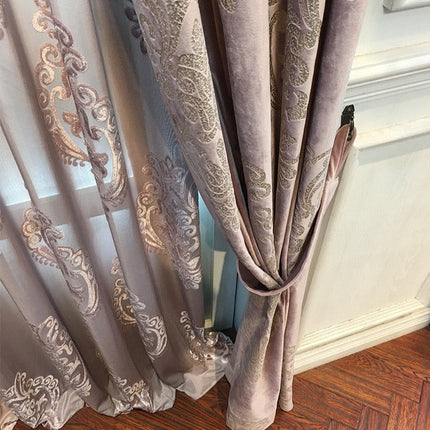 Elegant voile gardin med damaskmønster