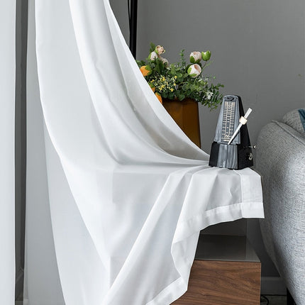 Tettvevd og elegant voilegardin