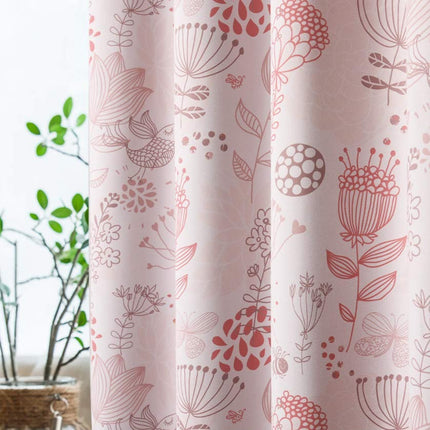 Gardin med rødt blomstermønster stue