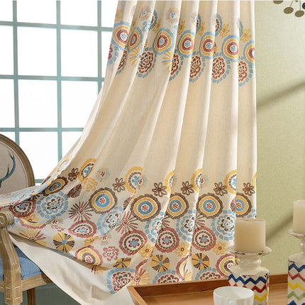 Gardin med fargerikt bohemsk mønster