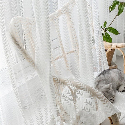 Lysfiltrerende gardin med fiskebeinsmønster