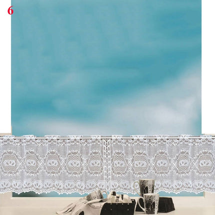 Klassisk blondekappe til kjøkkenvindu