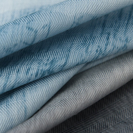 Gardin med blå fargegradient