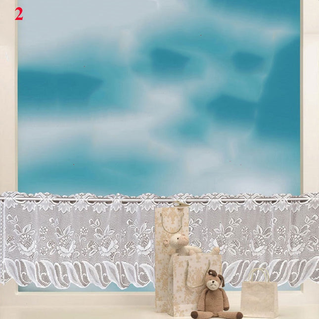 Klassisk blondekappe til kjøkkenvindu