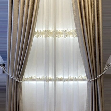 Mørkleggingsgardin Lafayette med en glitrende finish