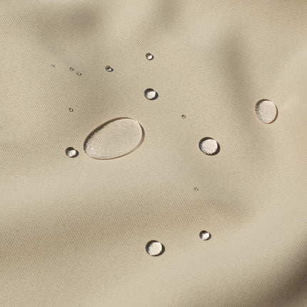 Beige utegardin med rynkebåndkanal