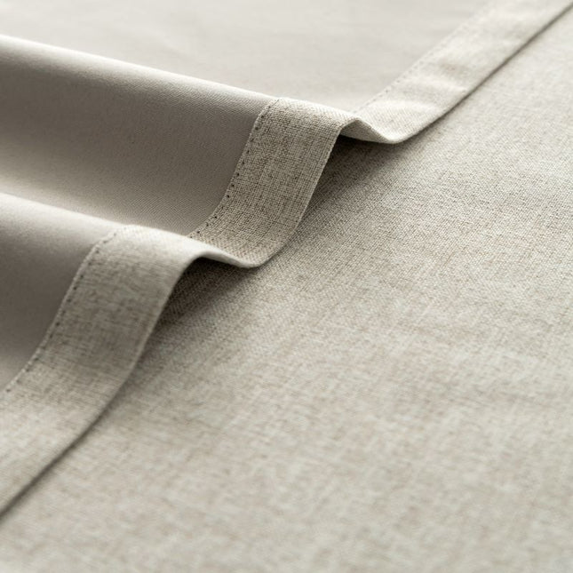 Beige lystett gardin med linstruktur