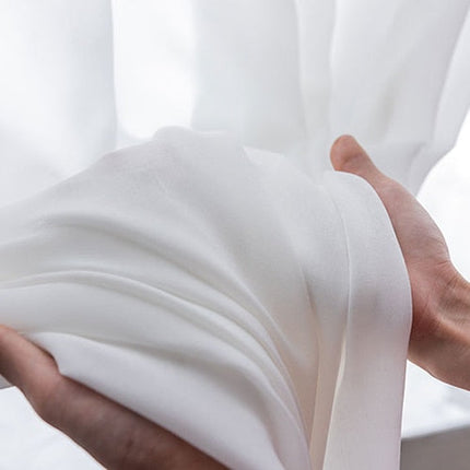 Klassisk og transparent voilegardin