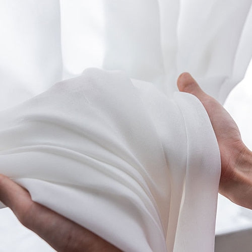 Klassisk og transparent voilegardin