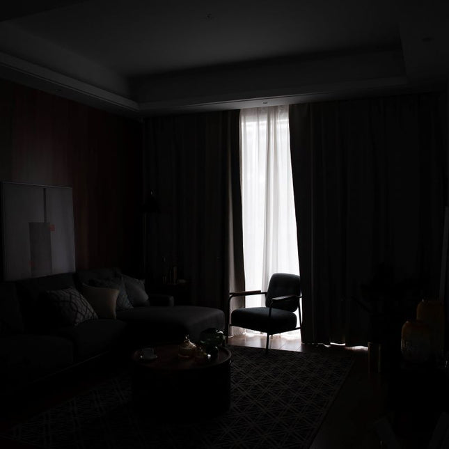 Hvit lystett gardin for privatliv