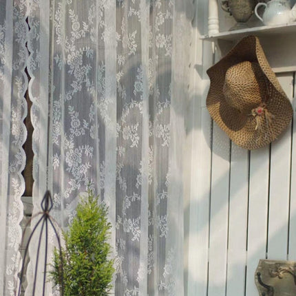 Klassisk blonde-tyllgardin til kjøkkenvindu