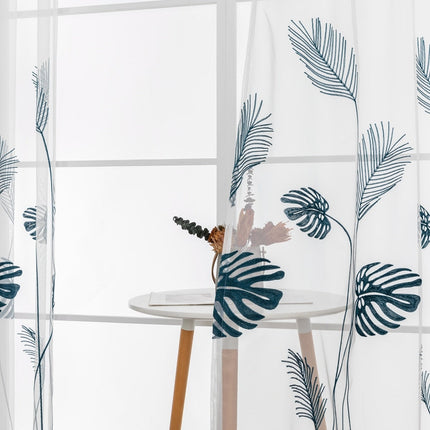 Tynn gardin med monstera bladmønster