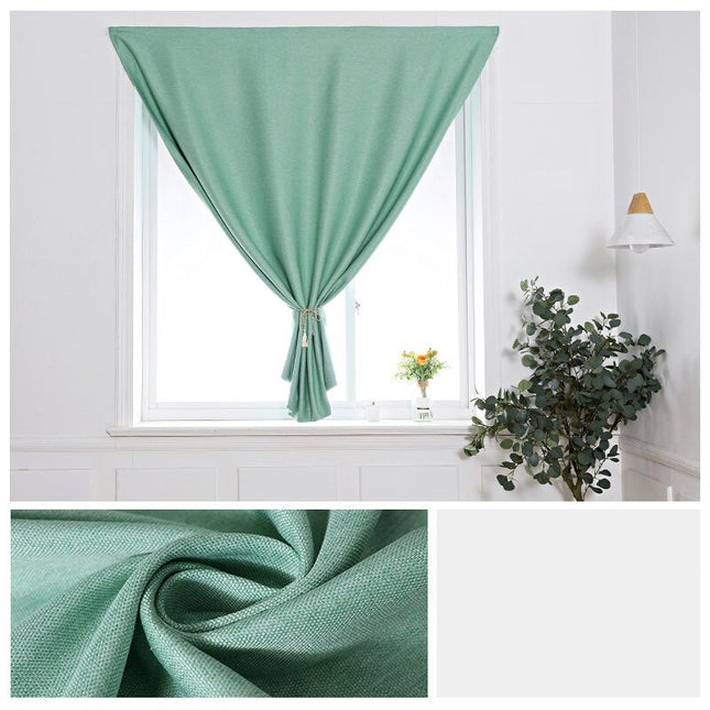 Praktisk gardin med borrelås til vindu