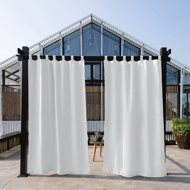 Utegardin med hemper for pergola