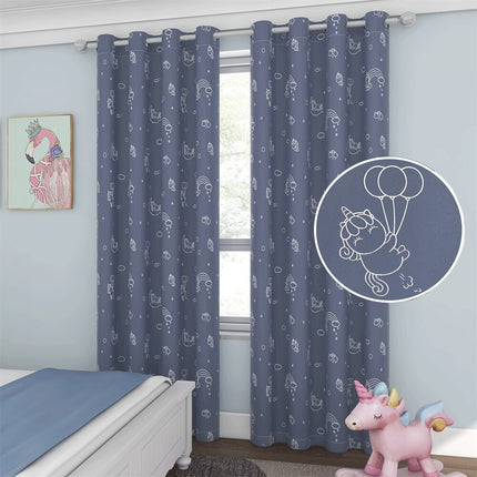 Blå barnegardin med enhjørning mønster