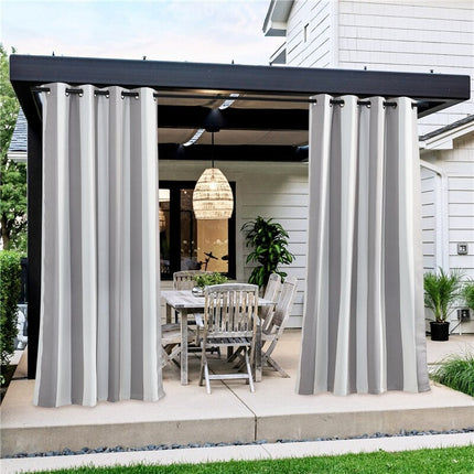 Stripete utegardin for balkong og terrasse