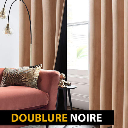 Lystett fløyelsgardin i beige taupe