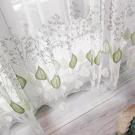 Tynn gardin med grønt bladmønster