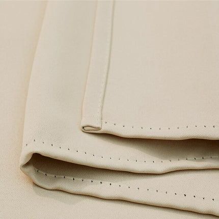 Beige slitesterk utegardin for terrasse