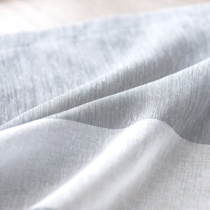 Gjennomsiktig gardin med vertikale striper