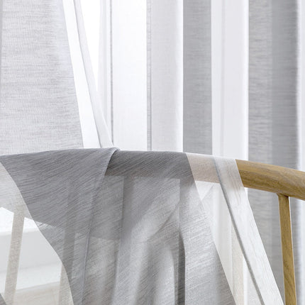 Gjennomsiktig gardin med vertikale striper