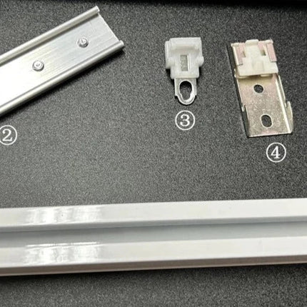 Dobbel gardinskinne for takmontering