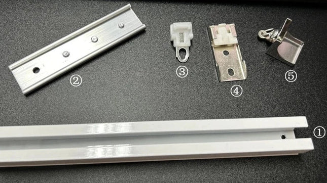 Dobbel gardinskinne for takmontering