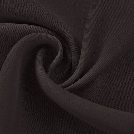 Mørk utendørs gardin mot innsyn