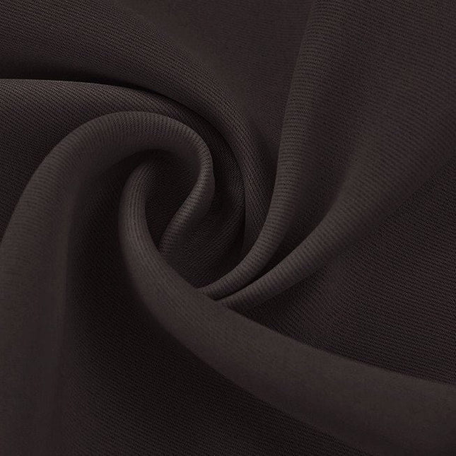 Mørk utendørs gardin mot innsyn