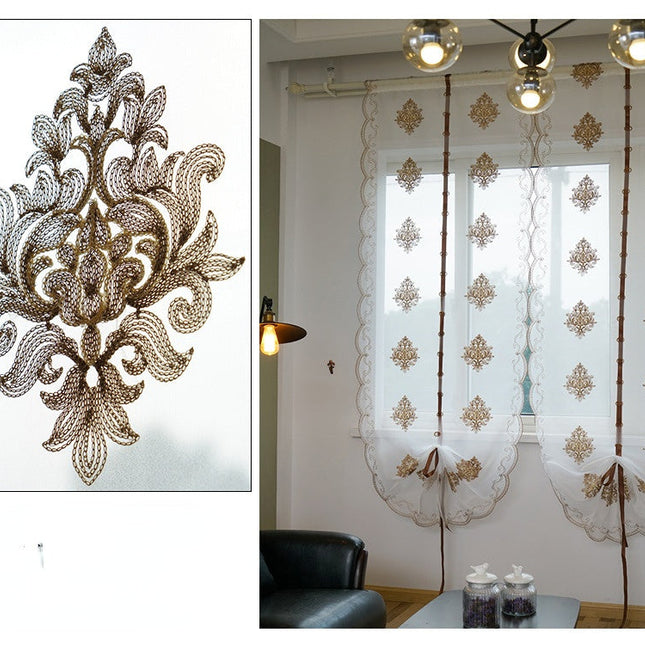 Brodert heisgardin i transparent stoff