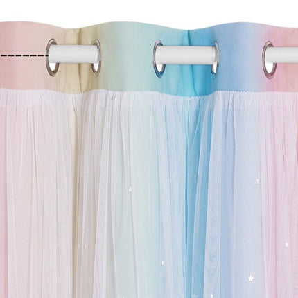 Regnbuefarget gardin med stjerner barnerom