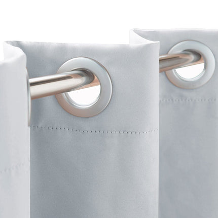 Vannavstøtende utegardin for uteplass