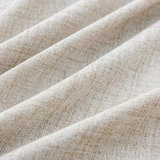 Beige tynn gardin med dekorativ kant