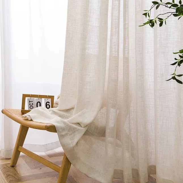 Naturlig beige og lett gardin