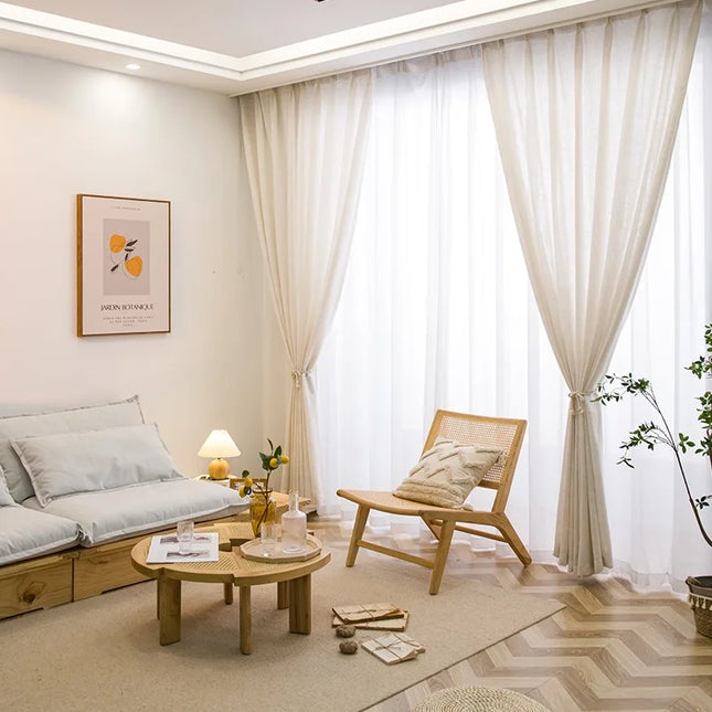 Naturlig beige og lett gardin