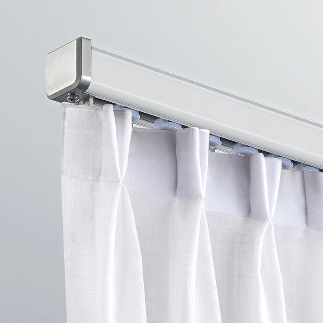 Dobbel gardinskinne for takmontering