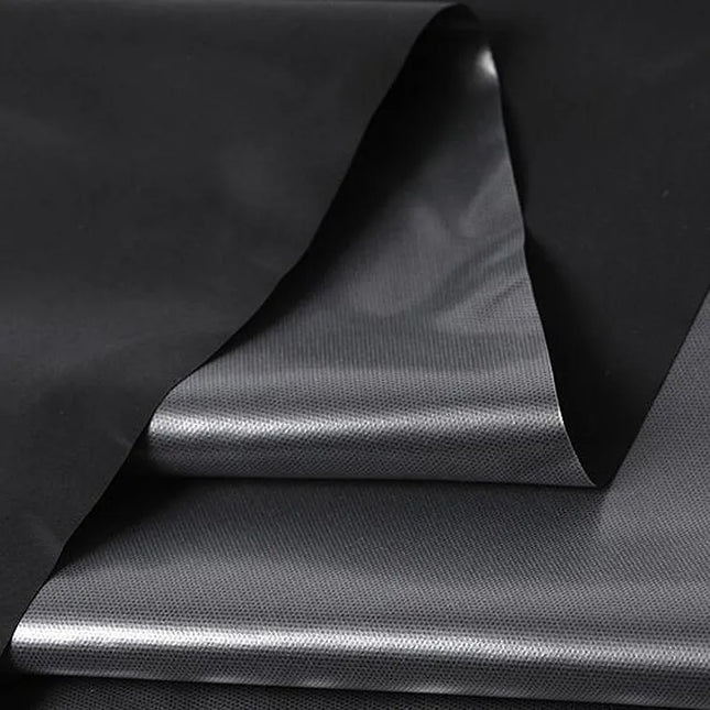 Lystett stoff for å sy gardiner