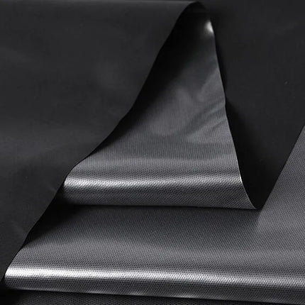 Lystett stoff for å sy gardiner