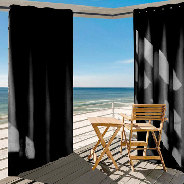 Svart vannavstøtende gardin for uteplassen