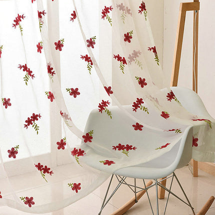 Tynn gardin med broderte blomster