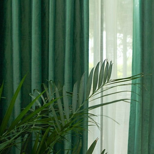 Grantregrønn lystett fløyelsgardin til stuen