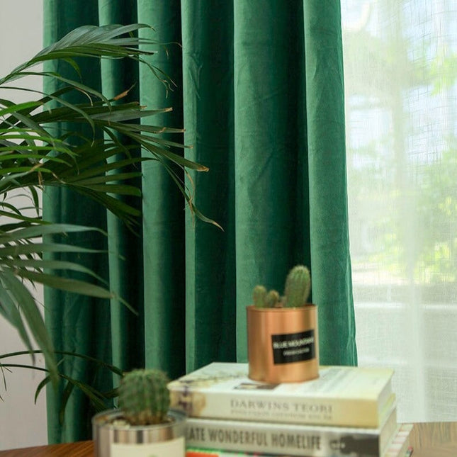 Grantregrønn lystett fløyelsgardin til stuen