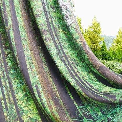 Utendørs gardin med trykt skogmotiv