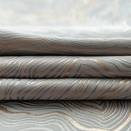 Mønstret lystett gardin i sølvfarge