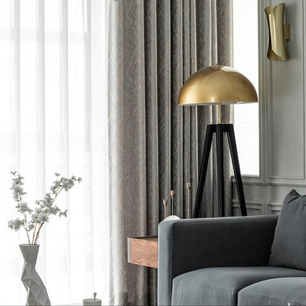 Mønstret lystett gardin i sølvfarge