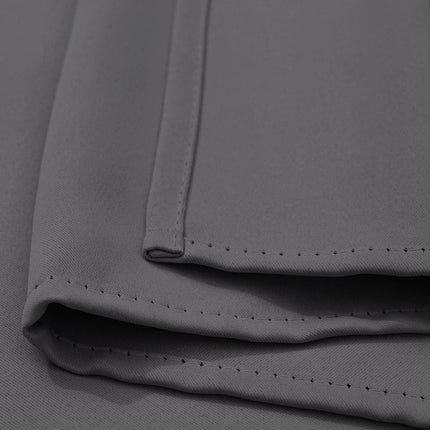 Vannavstøtende utegardin med maljer